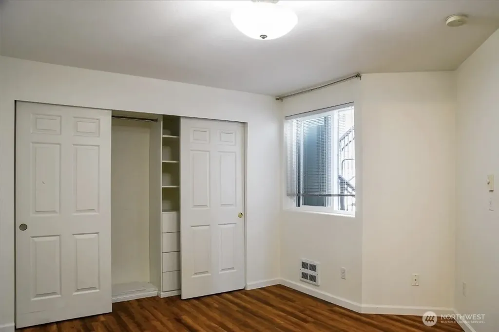 8515 244th Street SW Edmonds WA 98026