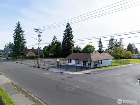 7002 S Park Avenue Tacoma WA 98408