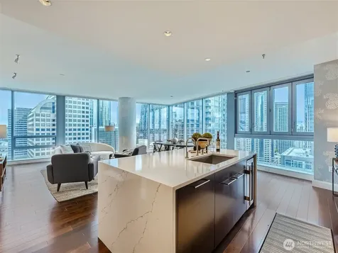 1521 2nd Avenue Seattle WA 98101