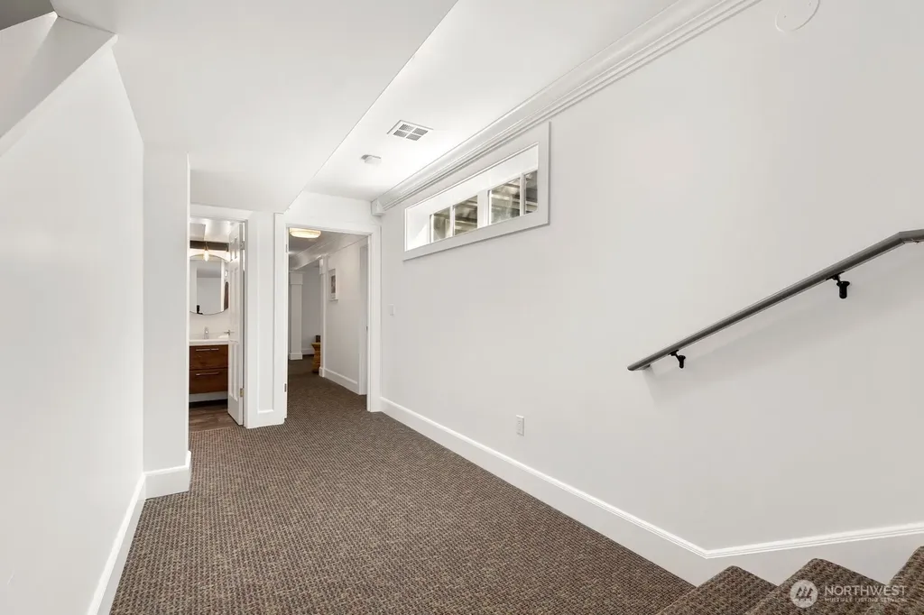 5932 California Avenue SW Seattle WA 98136