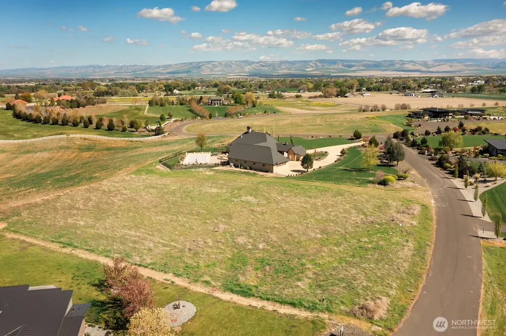 88 Red Hawk Road Walla Walla WA 99362