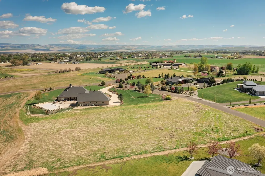 88 Red Hawk Road Walla Walla WA 99362