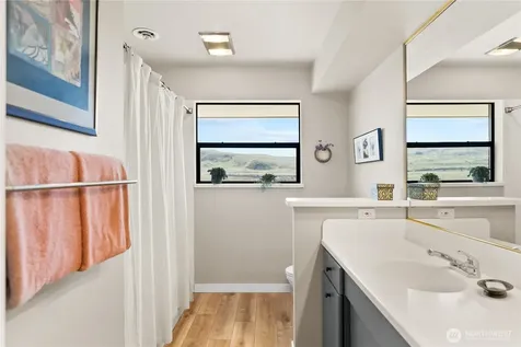 940 Sunrise Heights Road Okanogan WA 98840