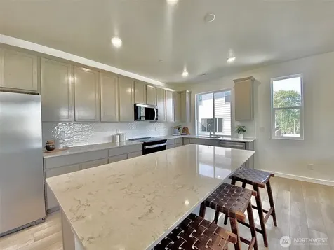 10328 6th Place SE Lake Stevens WA 98258