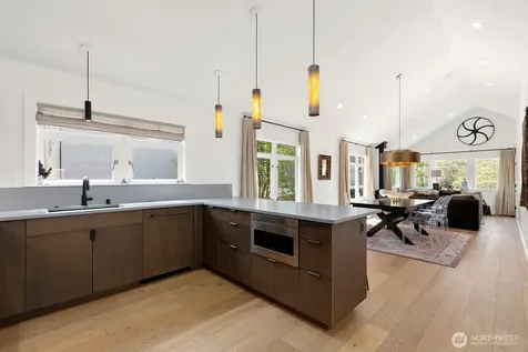5932 California Avenue SW Seattle WA 98136
