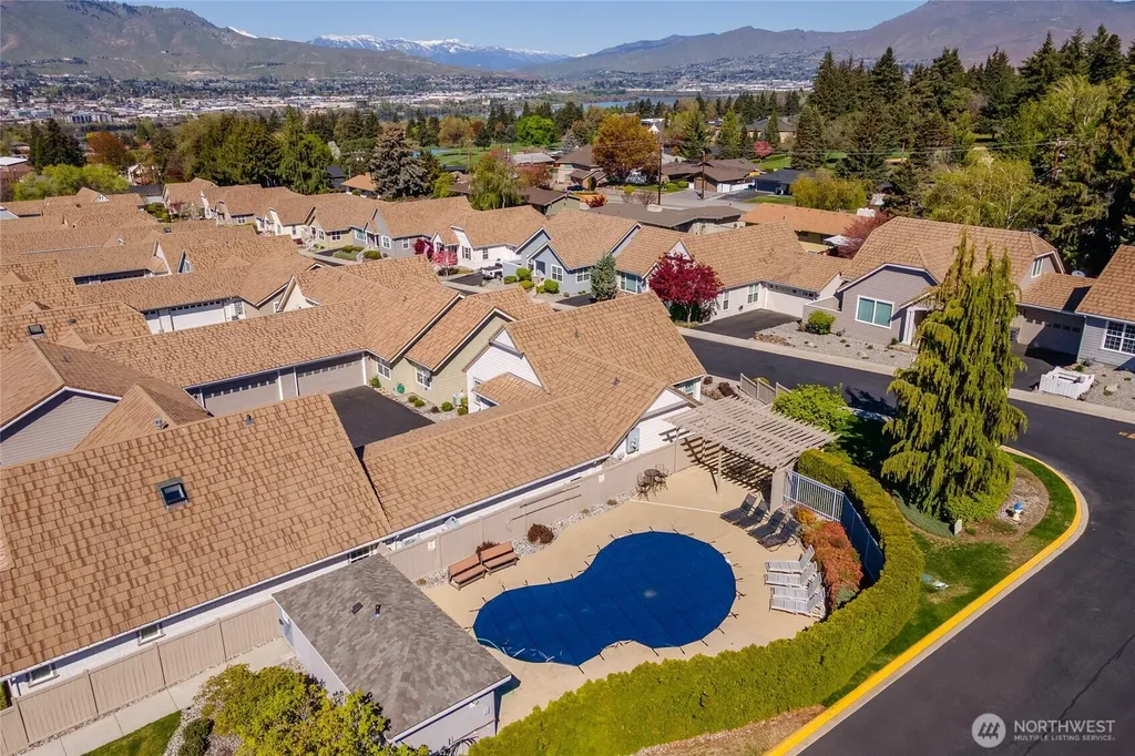 1494 Eastmont East Wenatchee WA 98802