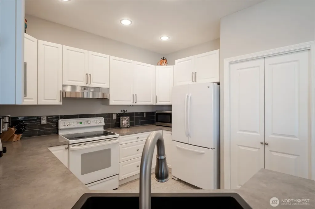 1494 Eastmont East Wenatchee WA 98802