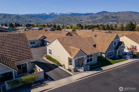 1494 Eastmont East Wenatchee WA 98802