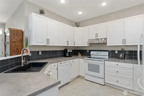 1494 Eastmont East Wenatchee WA 98802