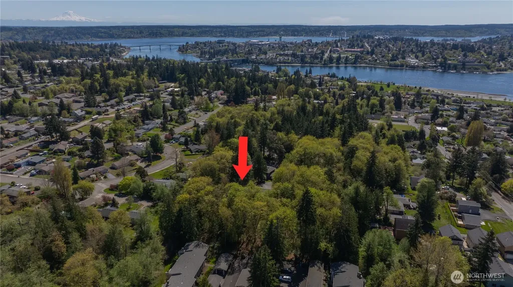 654 E 31st Street Bremerton WA 98310