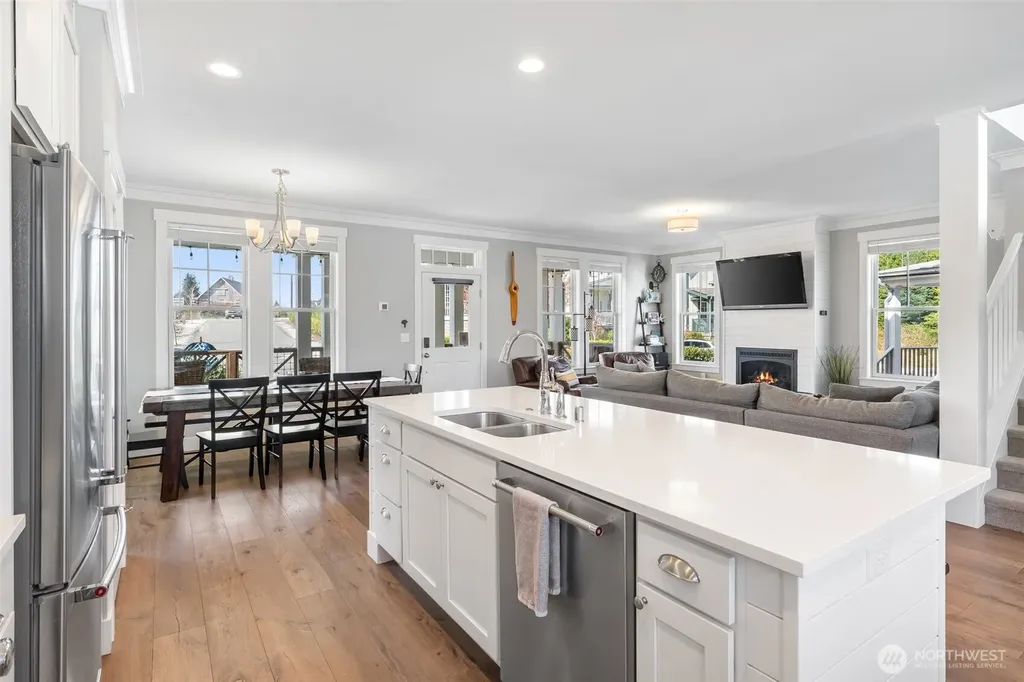 11 Horizon Street Pacific Beach WA 98571