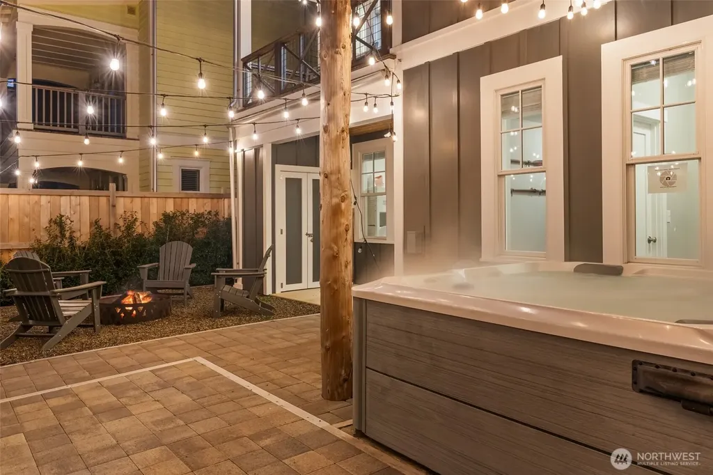 11 Horizon Street Pacific Beach WA 98571