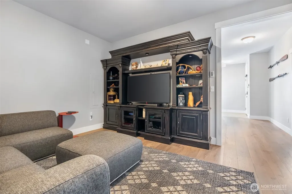 11 Horizon Street Pacific Beach WA 98571