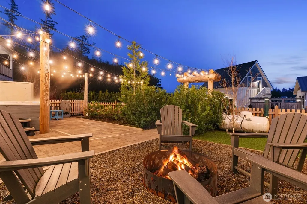 11 Horizon Street Pacific Beach WA 98571