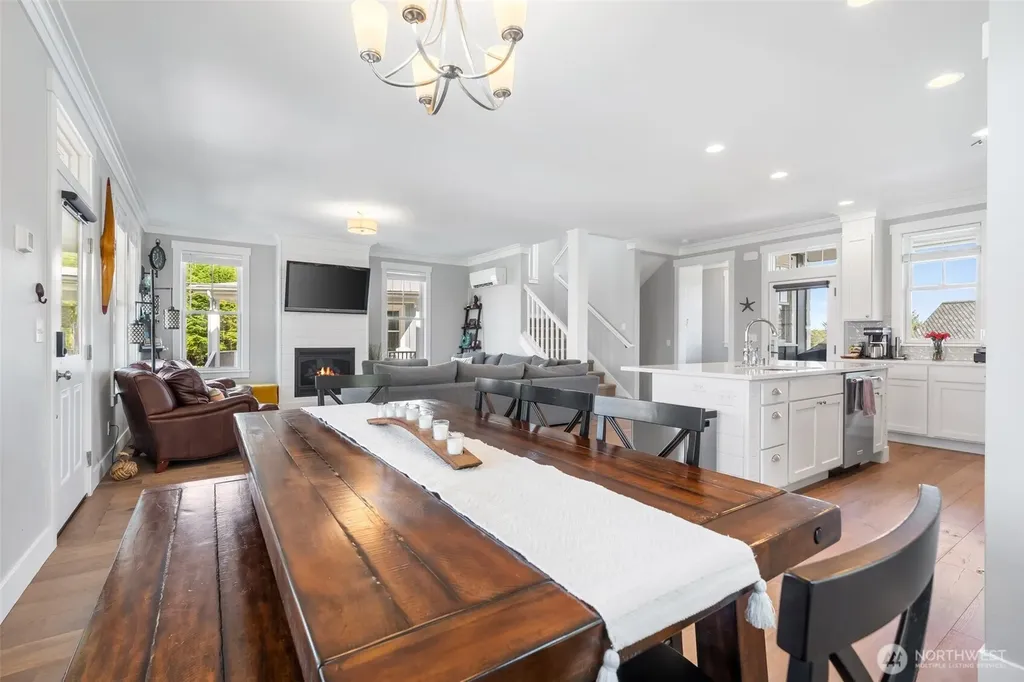 11 Horizon Street Pacific Beach WA 98571