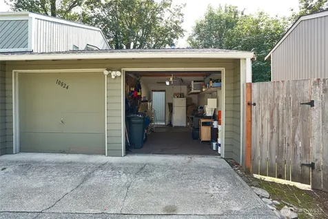 10822 SE 260th Street Kent WA 98030