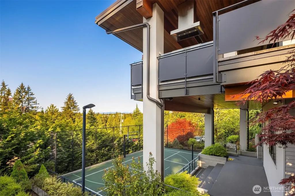 209 Northside Road Bellevue WA 98004