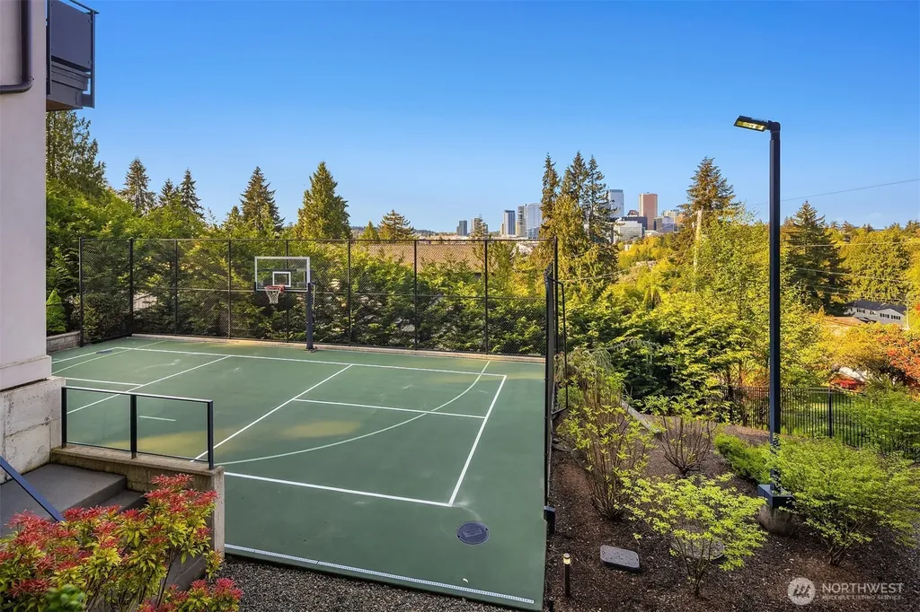 209 Northside Road Bellevue WA 98004