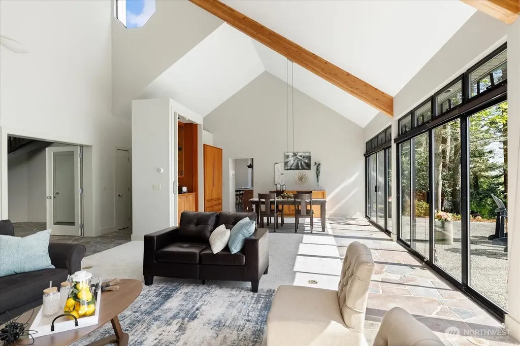 1912 Hunskor Road Oak Harbor WA 98277
