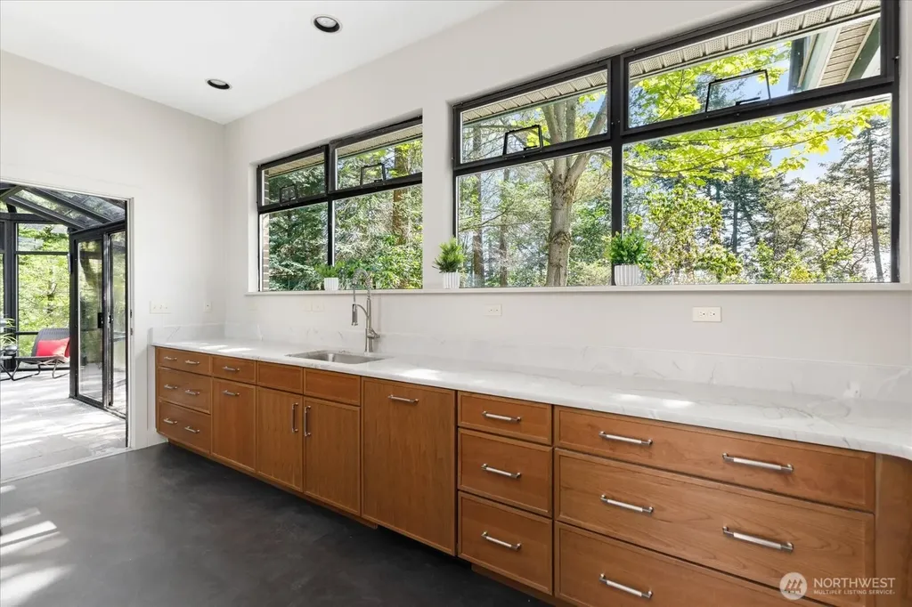 1912 Hunskor Road Oak Harbor WA 98277