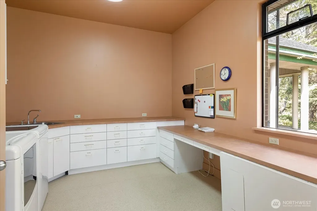 1912 Hunskor Road Oak Harbor WA 98277