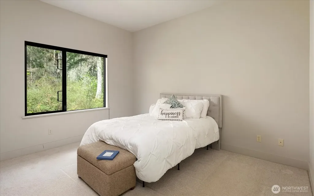 1912 Hunskor Road Oak Harbor WA 98277