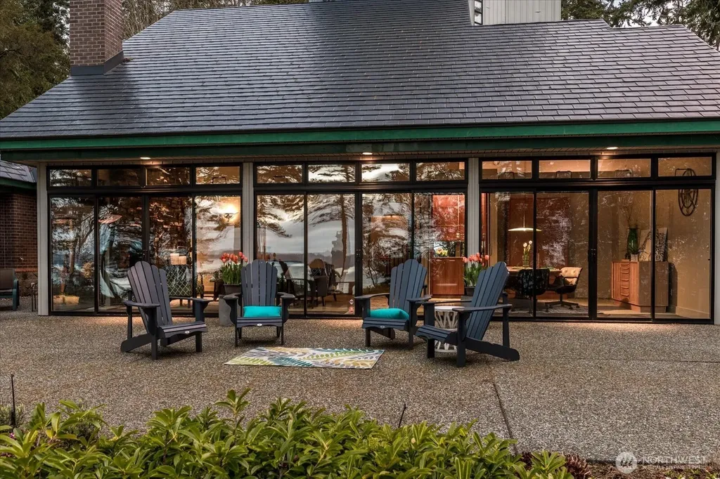 1912 Hunskor Road Oak Harbor WA 98277