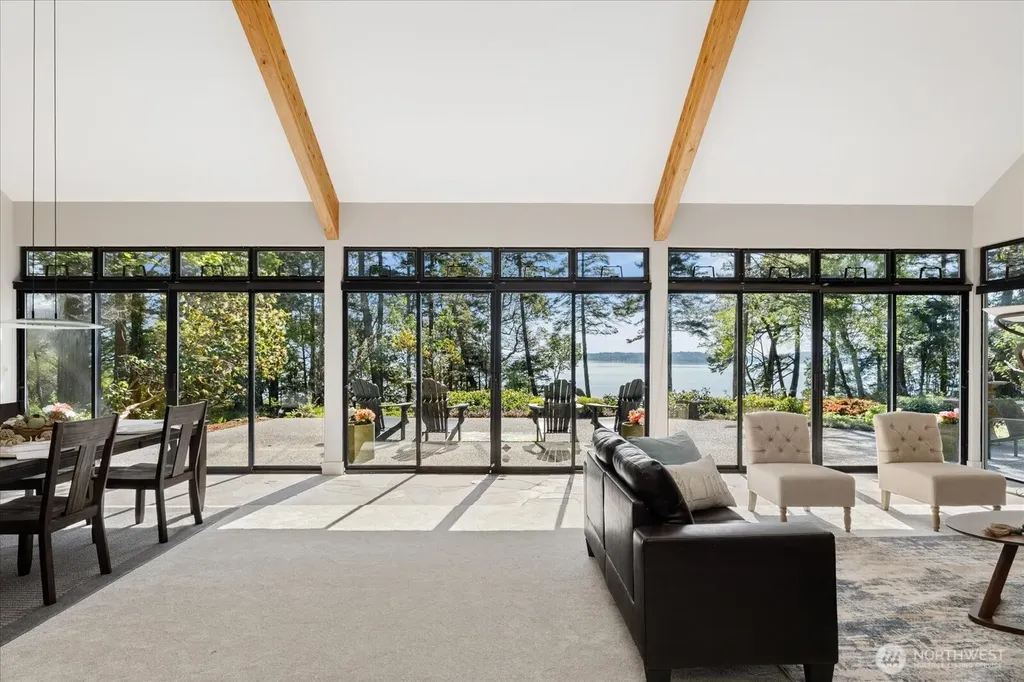 1912 Hunskor Road Oak Harbor WA 98277