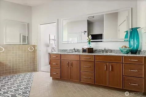 1912 Hunskor Road Oak Harbor WA 98277