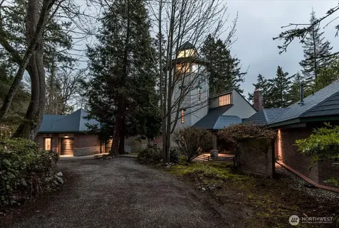 1912 Hunskor Road Oak Harbor WA 98277