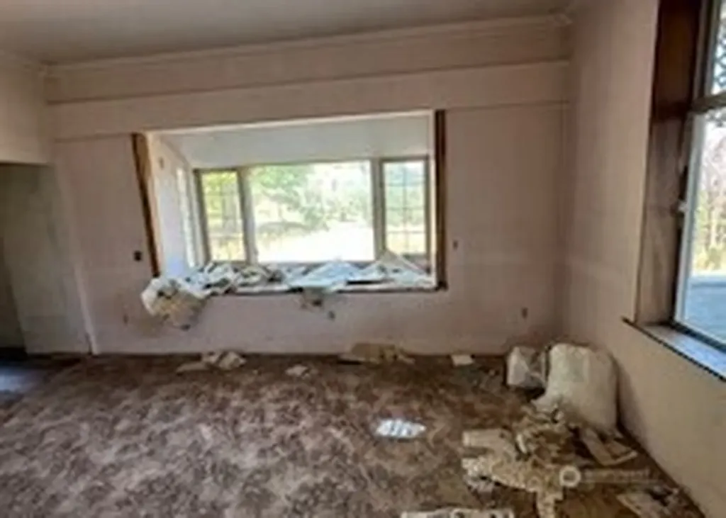 193 Golden Road Oroville WA 98844