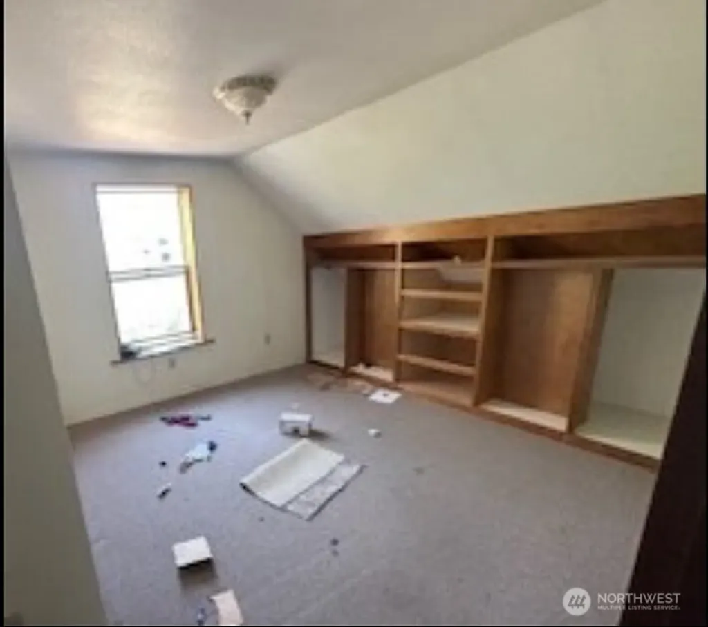 193 Golden Road Oroville WA 98844
