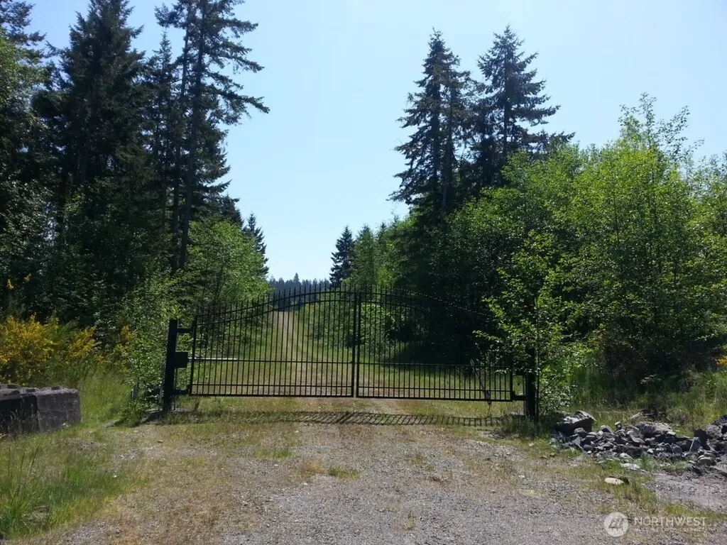 8510 112th Avenue Anderson Island WA 98303