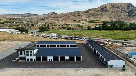 73 E Shop Avenue Chelan WA 98816