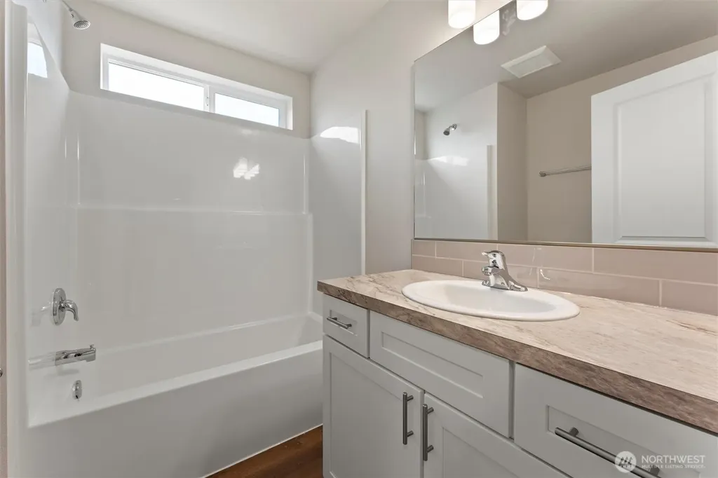 223 Poplar Street NE Royal City WA 99357