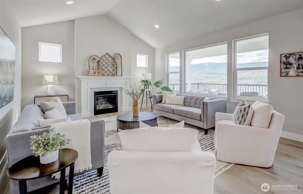 1580 S Kelvin Court East Wenatchee WA 98802