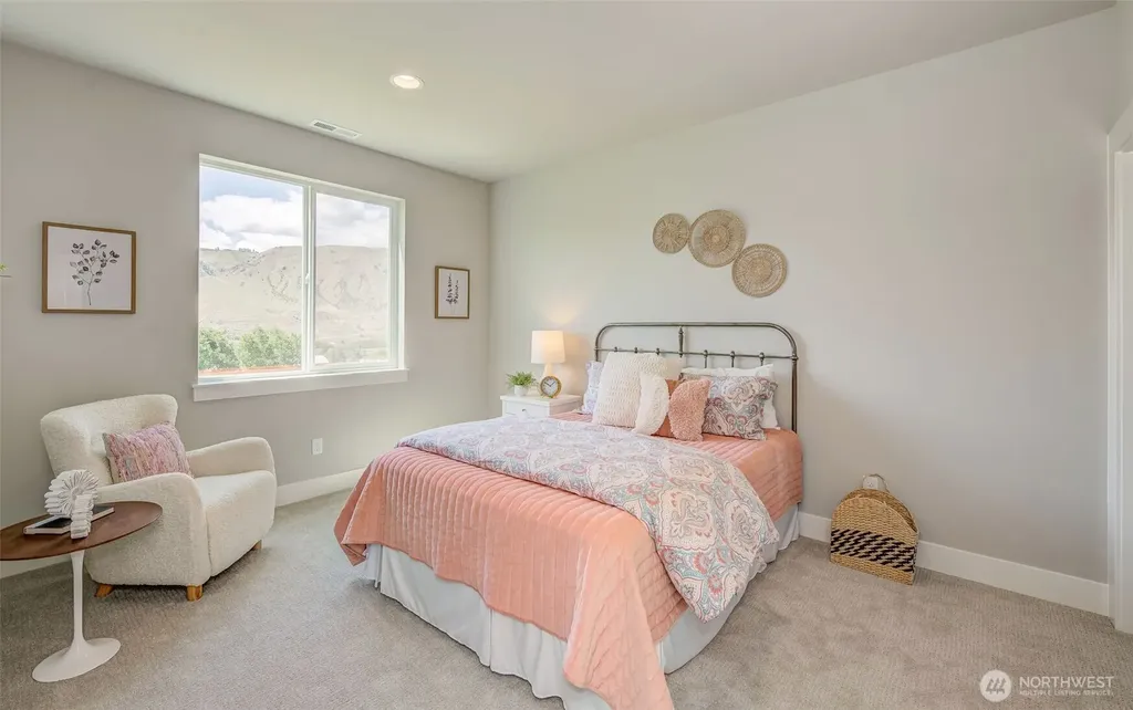1580 S Kelvin Court East Wenatchee WA 98802