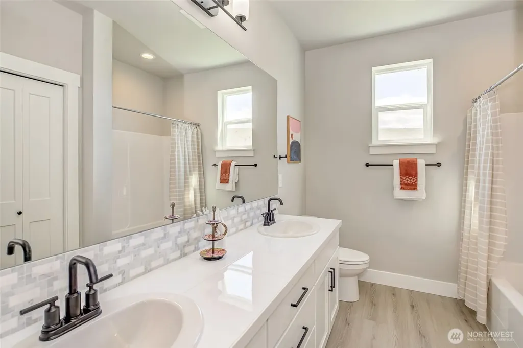 1580 S Kelvin Court East Wenatchee WA 98802