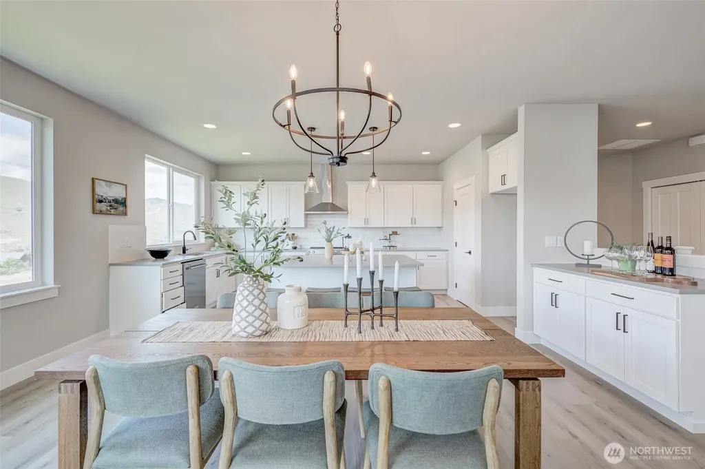 1580 S Kelvin Court East Wenatchee WA 98802