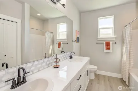 1580 S Kelvin Court East Wenatchee WA 98802
