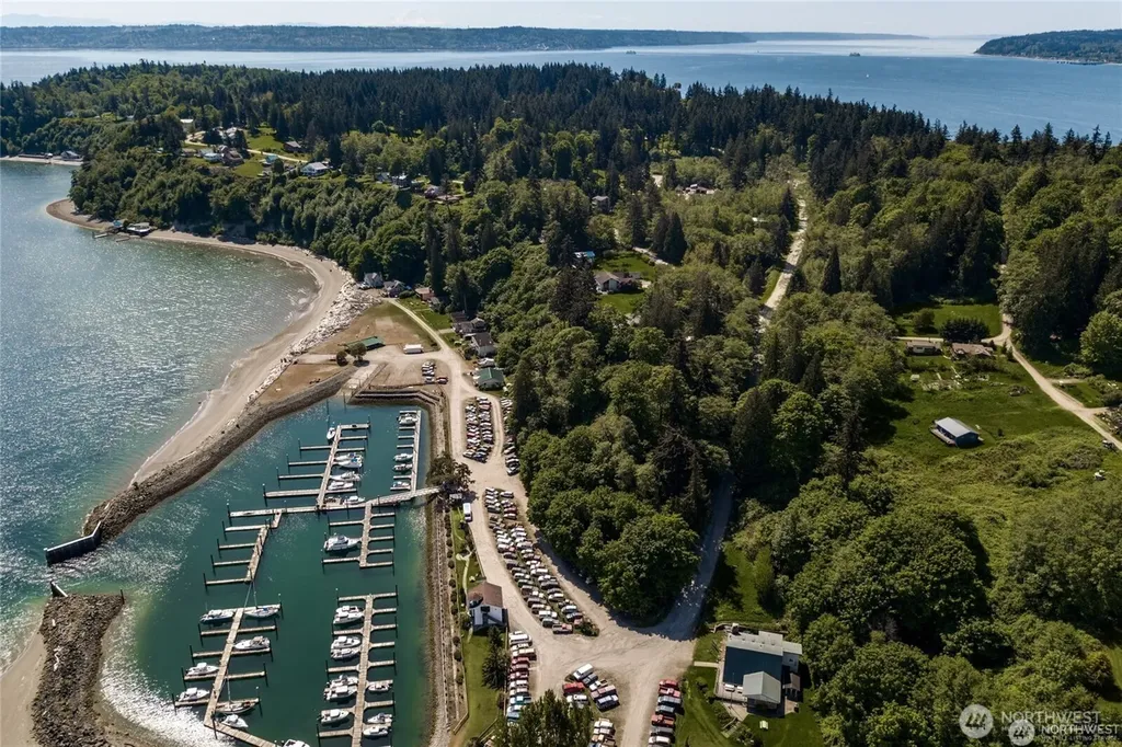 22 S Beach Drive Hat Island WA 98206