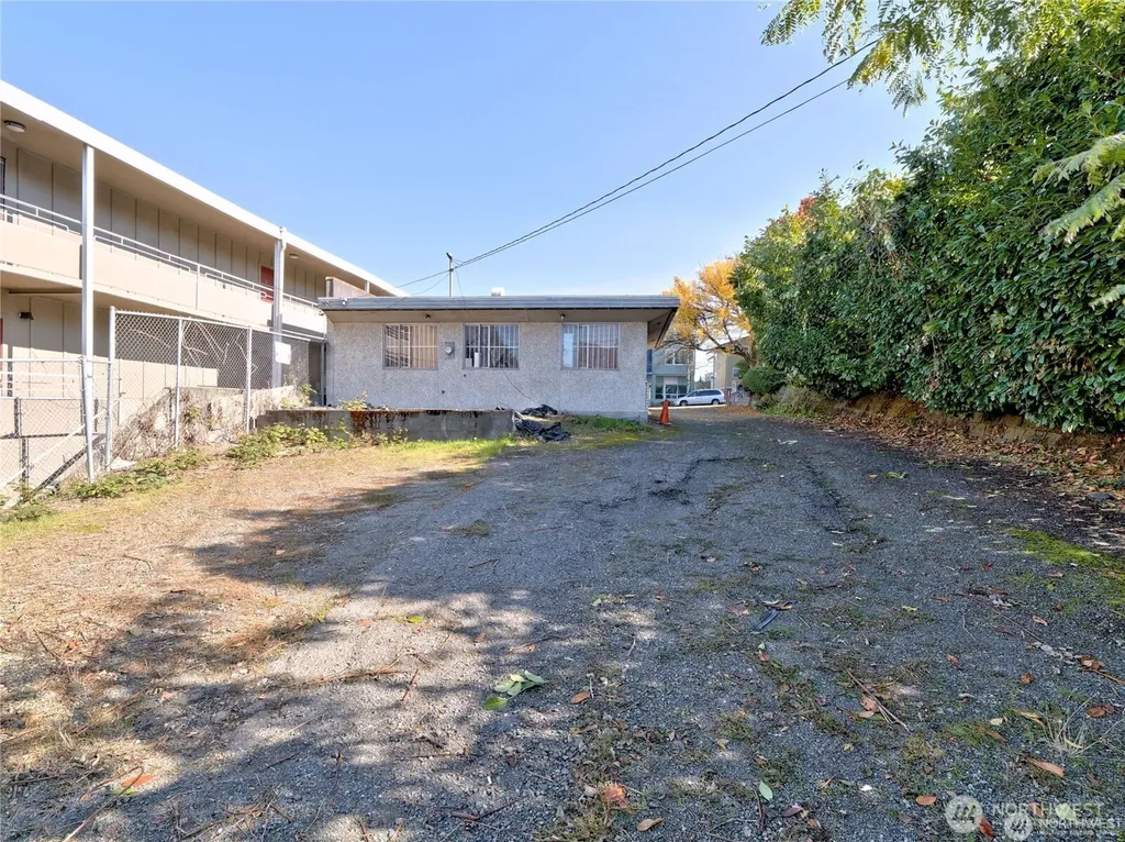 6517 35th Avenue SW Seattle WA 98126