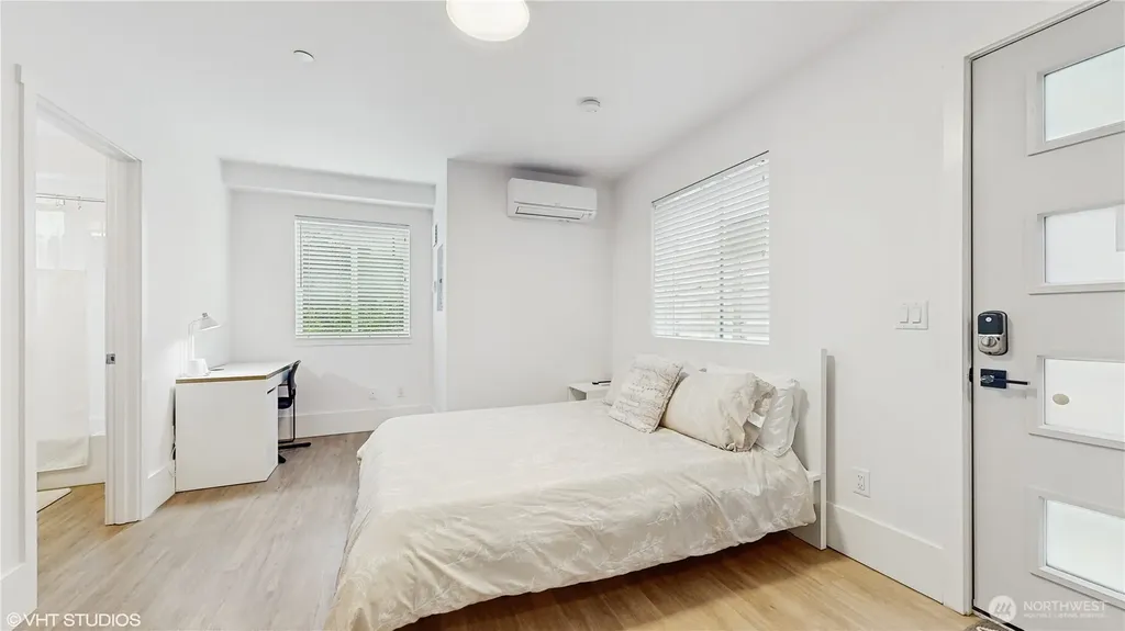 1300 E Remington Court Seattle WA 98122
