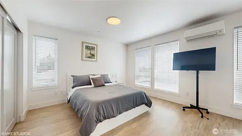 1300 E Remington Court Seattle WA 98122