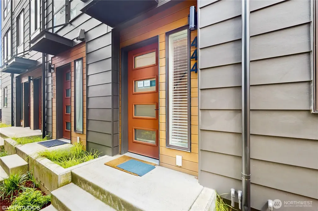 1300 E Remington Court Seattle WA 98122