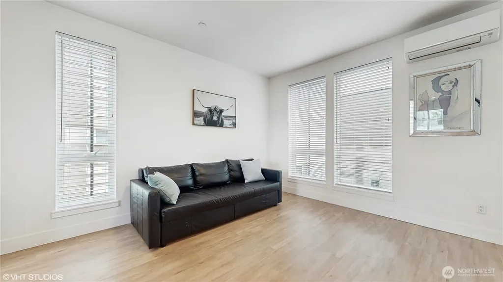1300 E Remington Court Seattle WA 98122