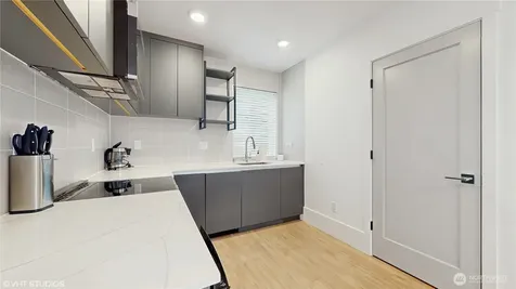 1300 E Remington Court Seattle WA 98122