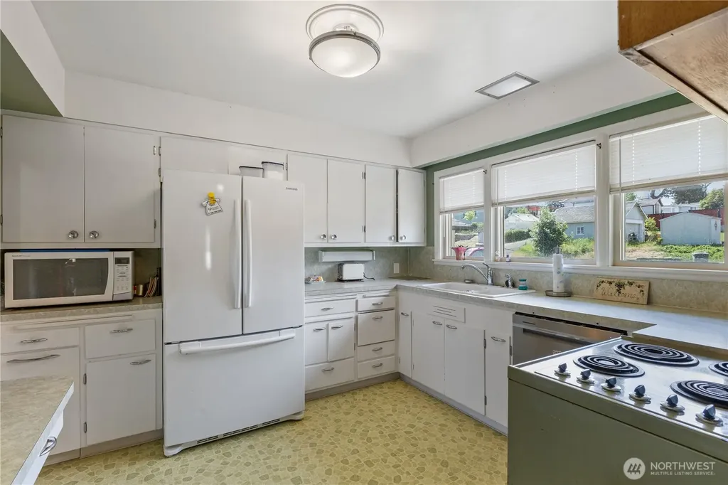 308 2nd Avenue Harrington WA 99134