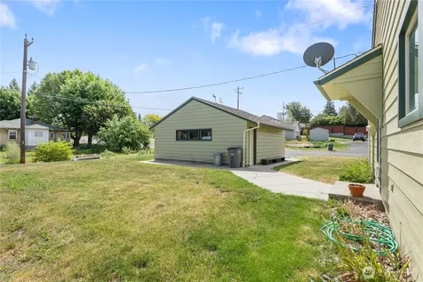 308 2nd Avenue Harrington WA 99134
