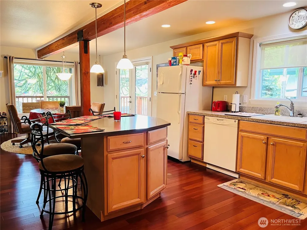 601 Mountain Trail Road Brinnon WA 98320